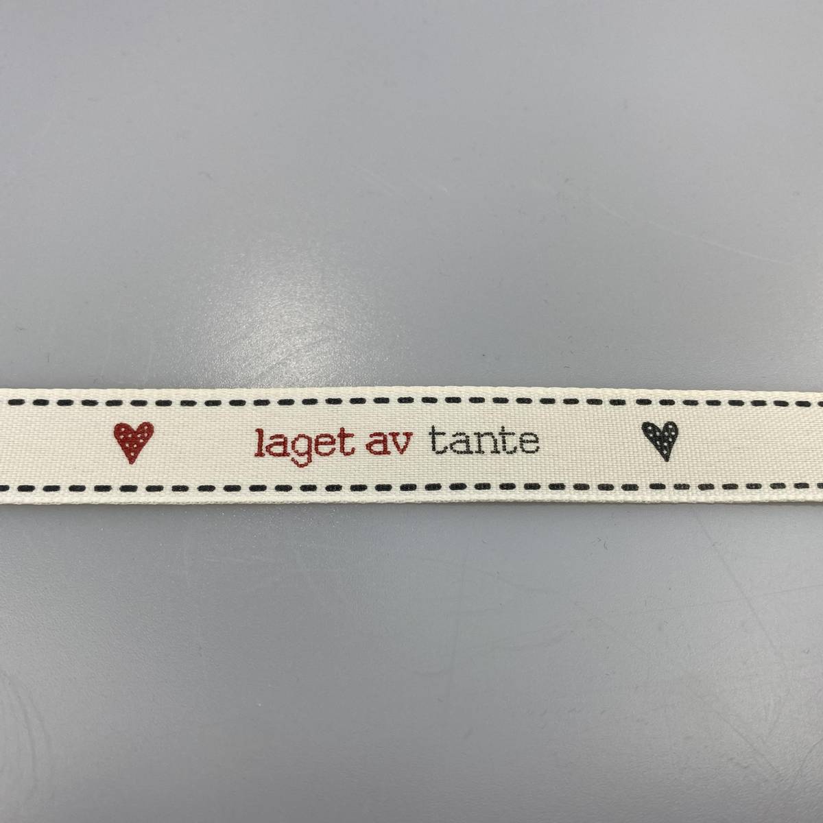 Laget Av Tante, 15mm - Bånd med tekst